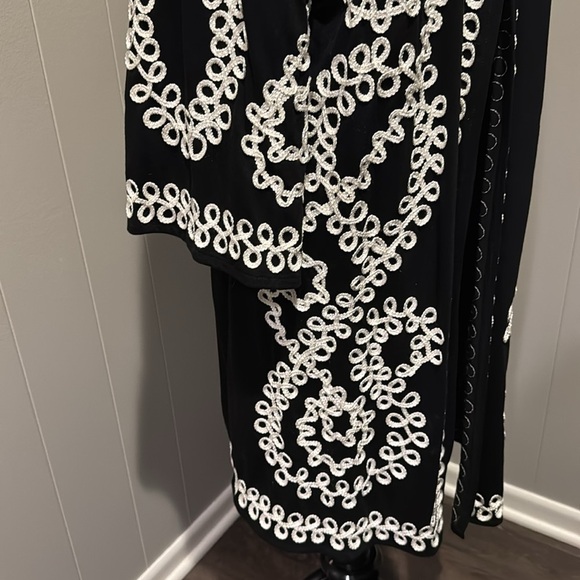 Once Again black white flat corded embroidered stretch duster/ling cardigan. 2X - Picture 4 of 8